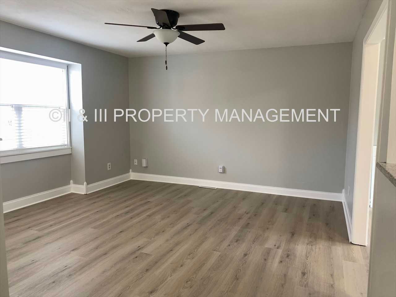 815 E Johnston St #1 - Photo 6 of 34