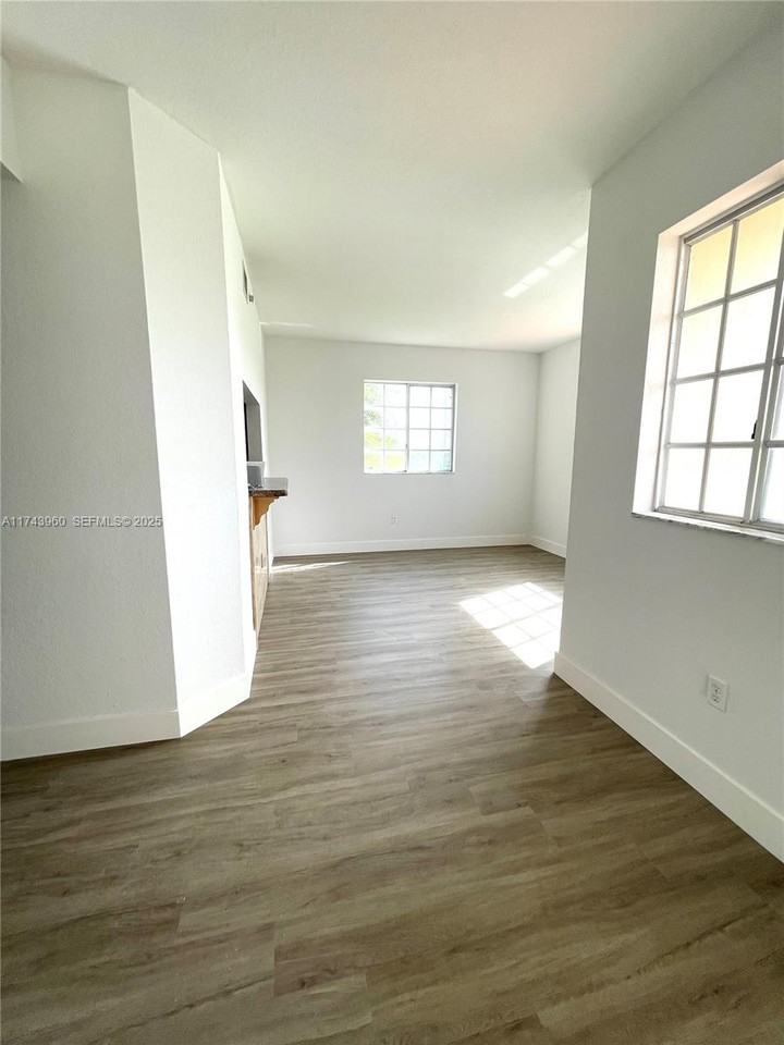17415 Northwest 75th Place #208 - Photo 4 of 13