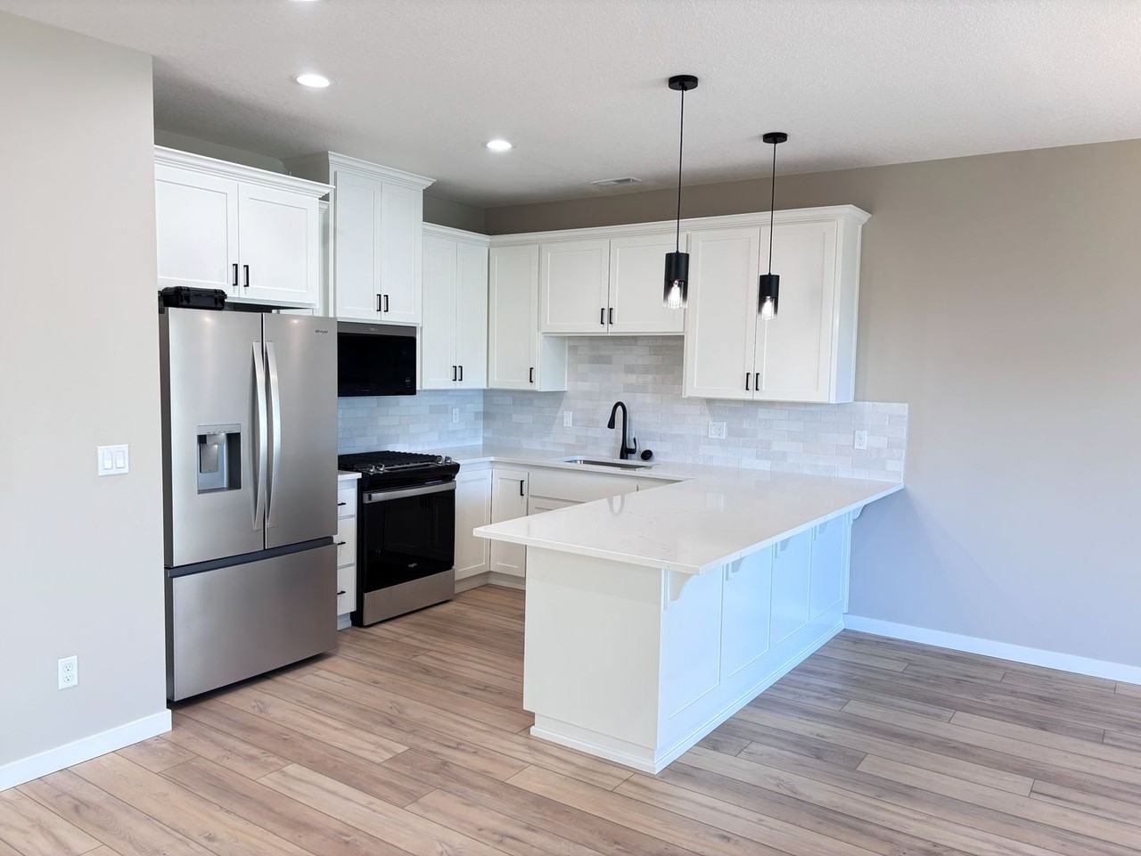 4846 Elvira Pl N - Photo 2 of 19