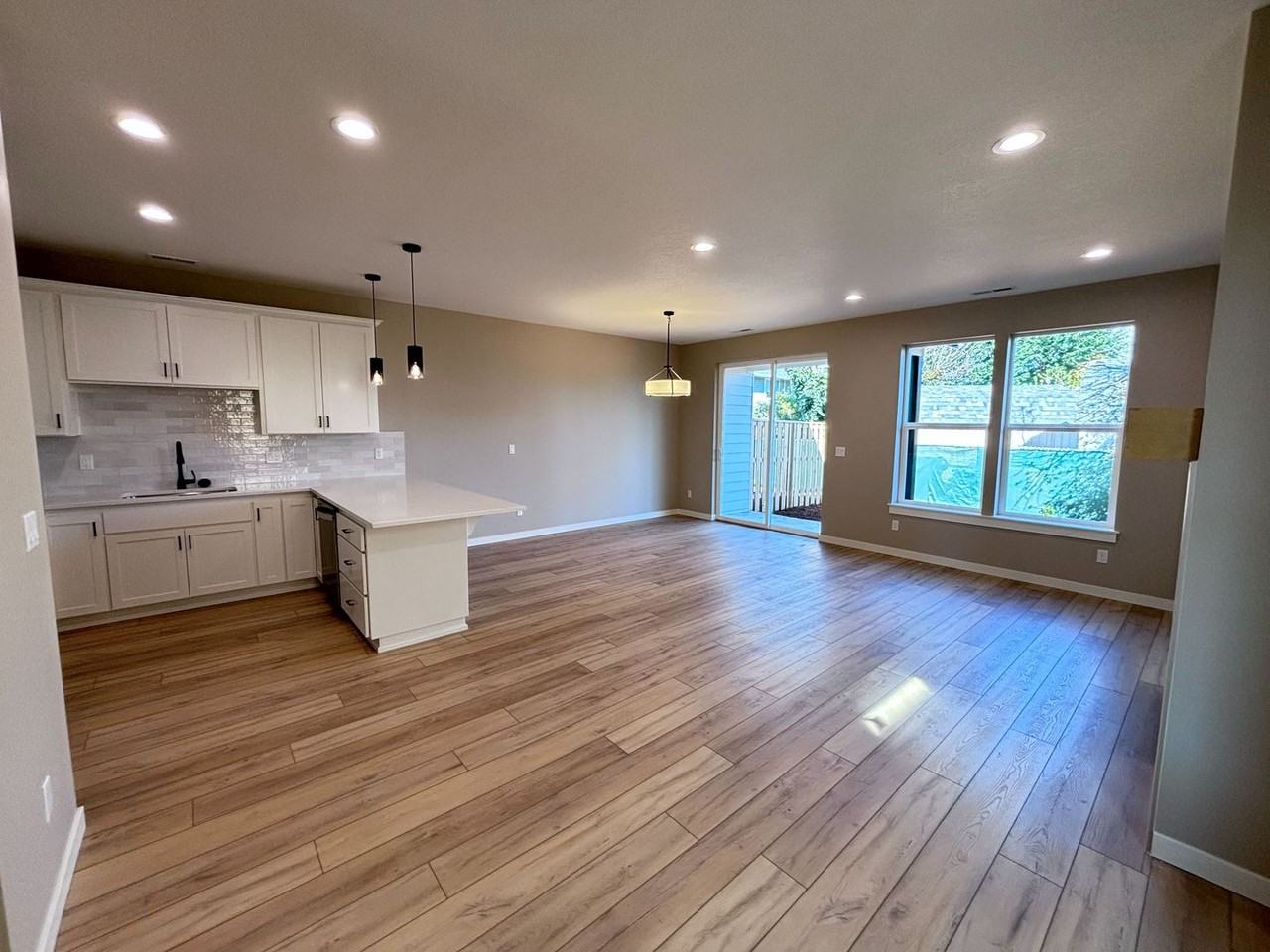 4846 Elvira Pl N - Photo 3 of 19