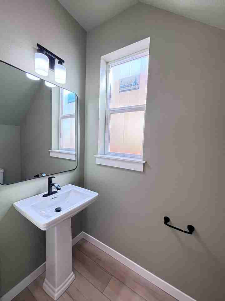 4846 Elvira Pl N - Photo 7 of 19