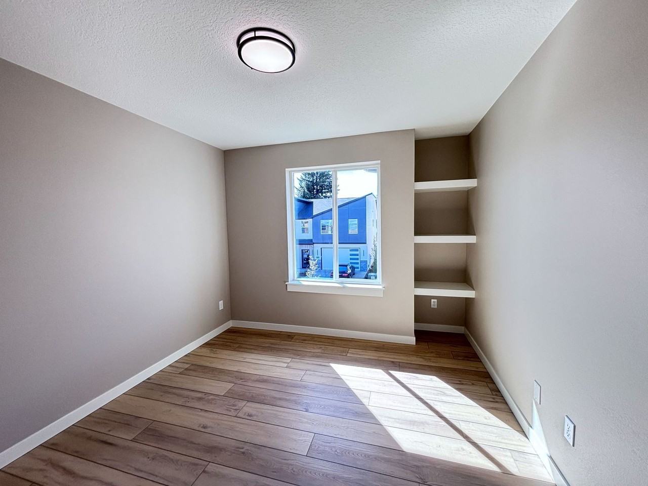 4848 Elvira Pl N - Photo 4 of 13