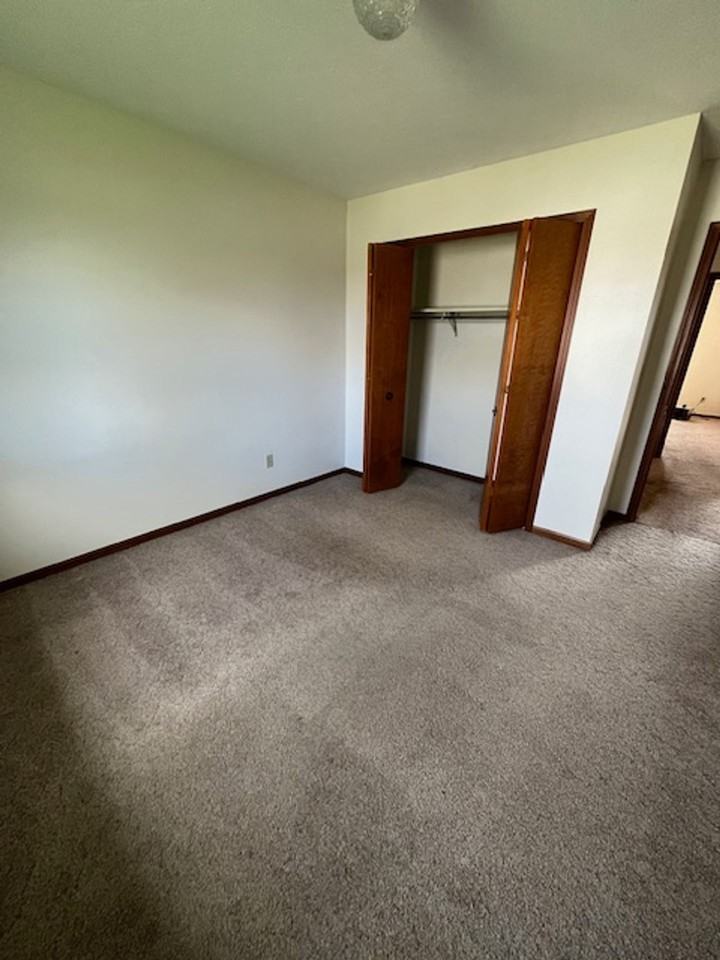 466/468 S. Kaser - Photo 2 of 2