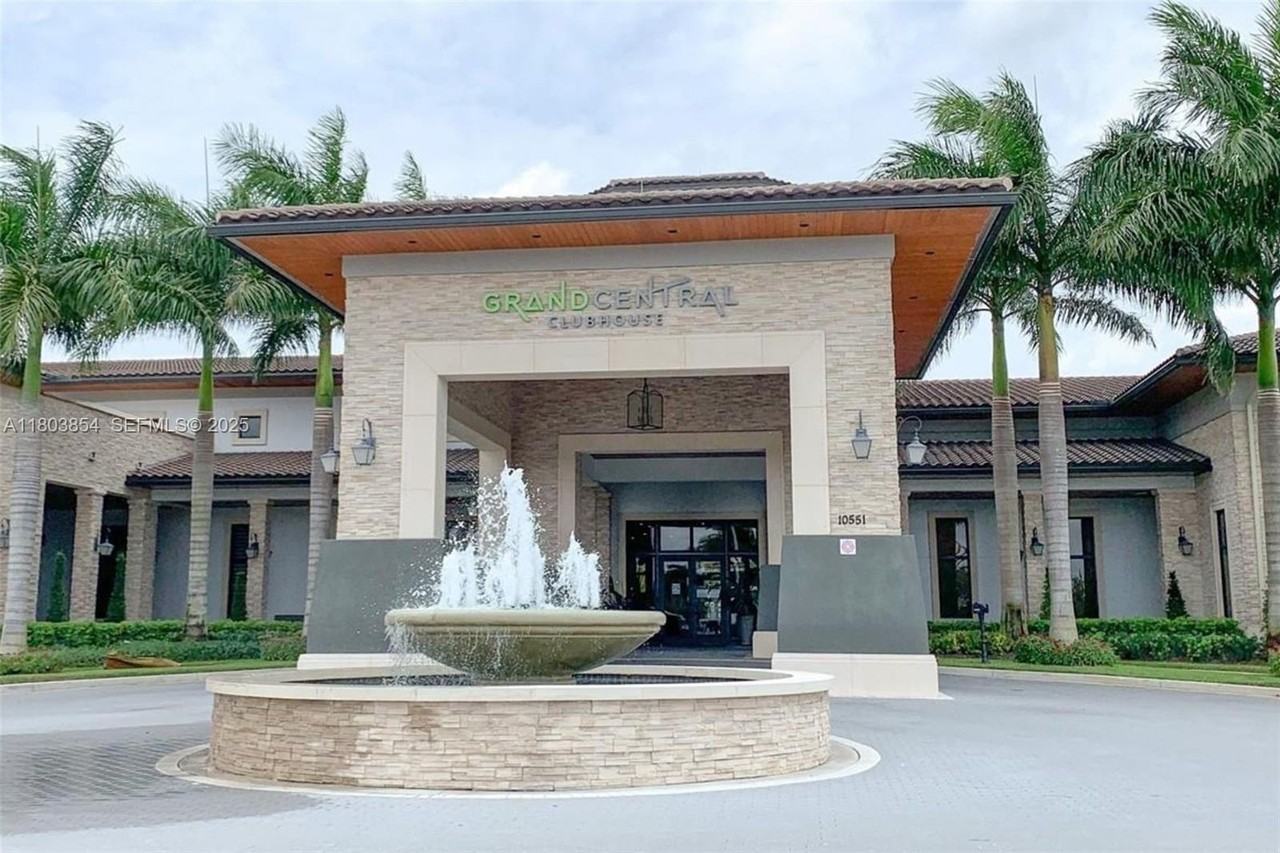 10431 Northwest 82nd Street #8 - Photo 3 of 11