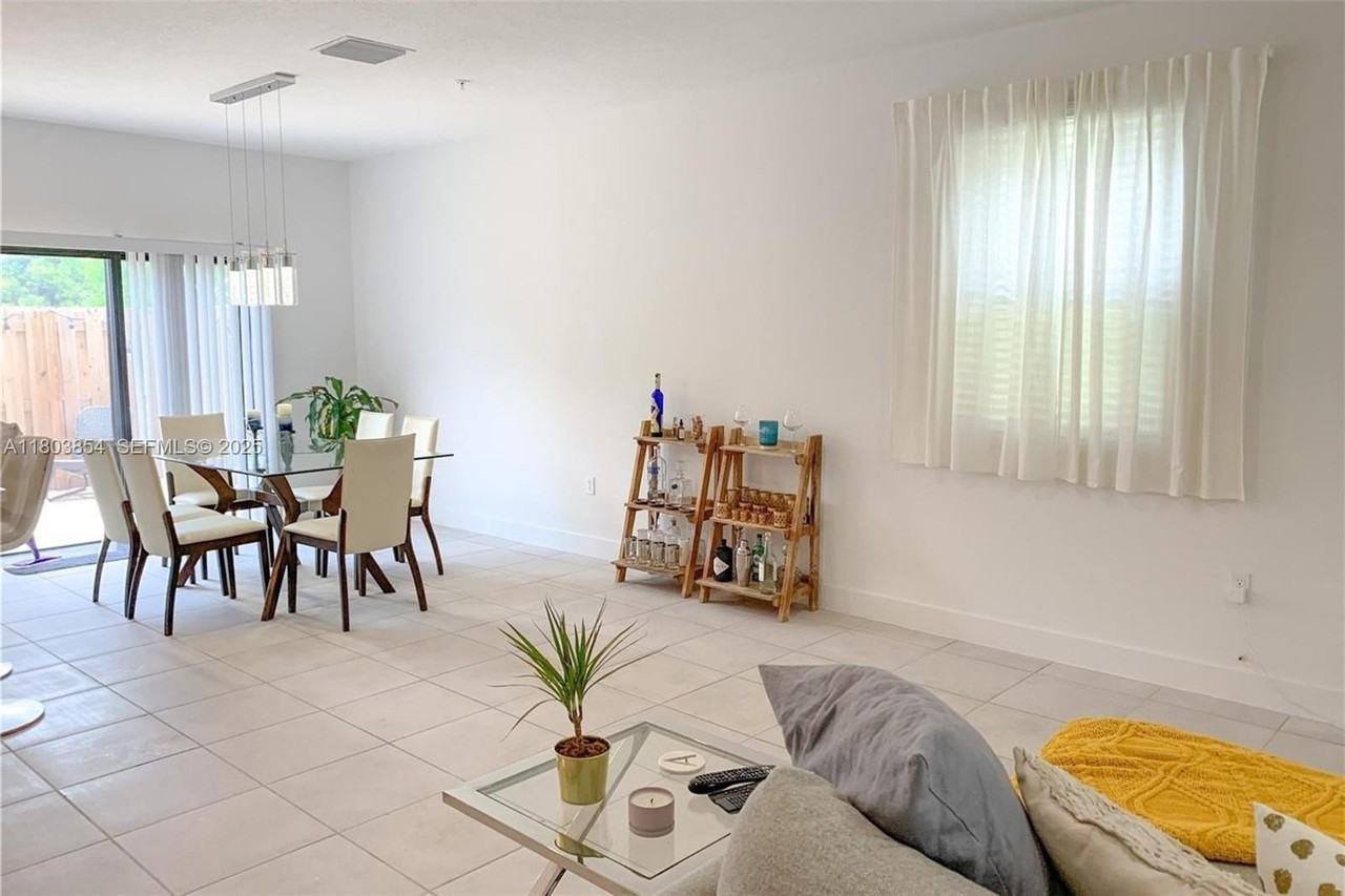 10431 Northwest 82nd Street #8 - Photo 7 of 11