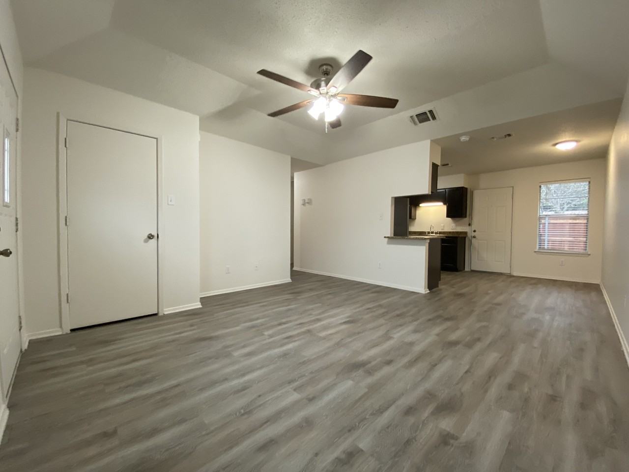 1220 Winscott Rd #A - Photo 3 of 10