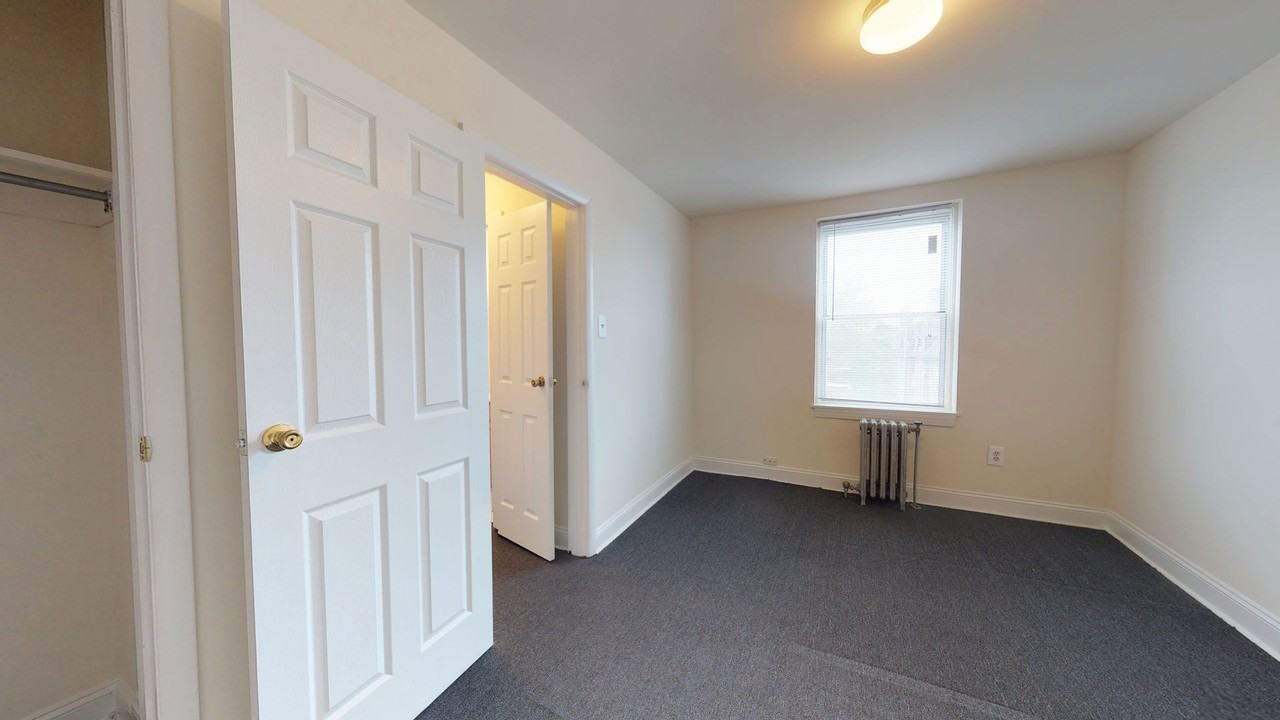 Chester Lynn Apartments - Photo 7 of 50