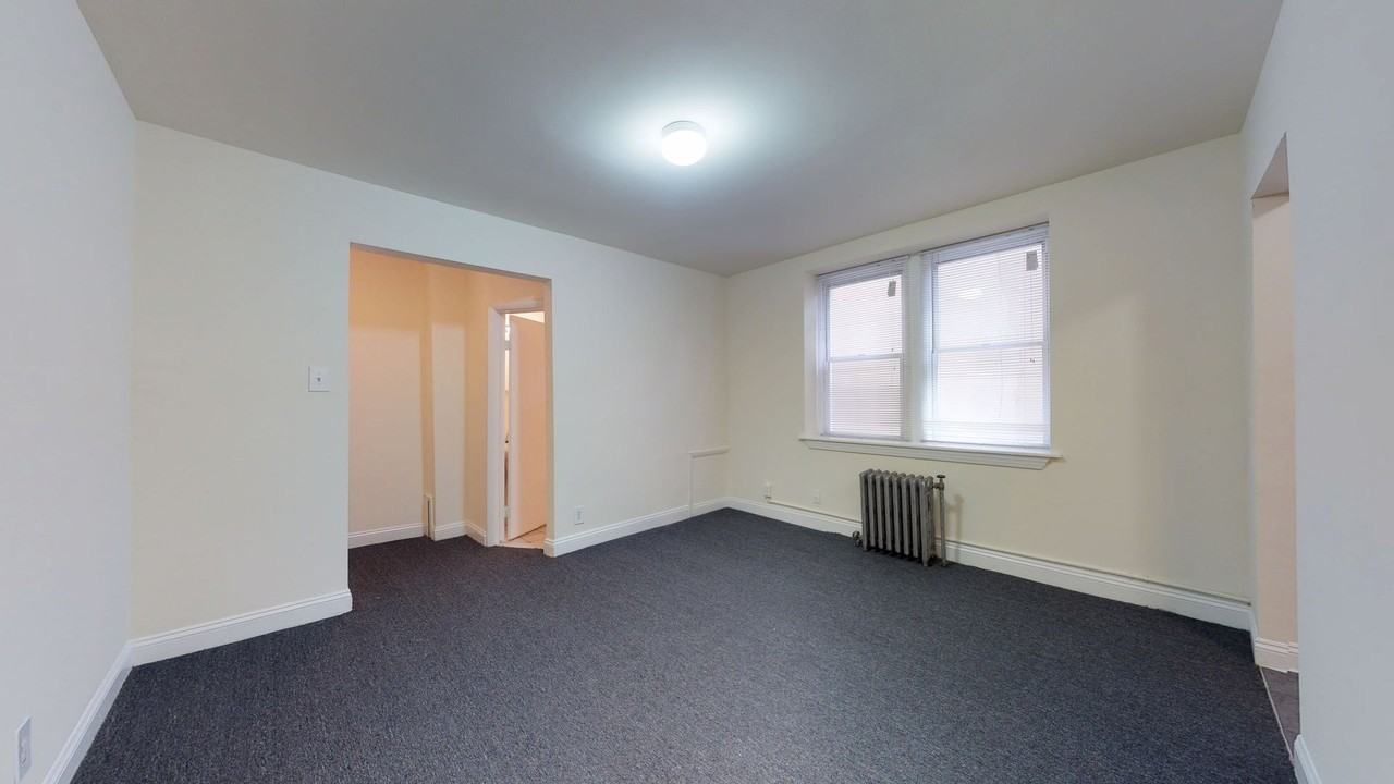 Chester Lynn Apartments - Photo 5 of 44