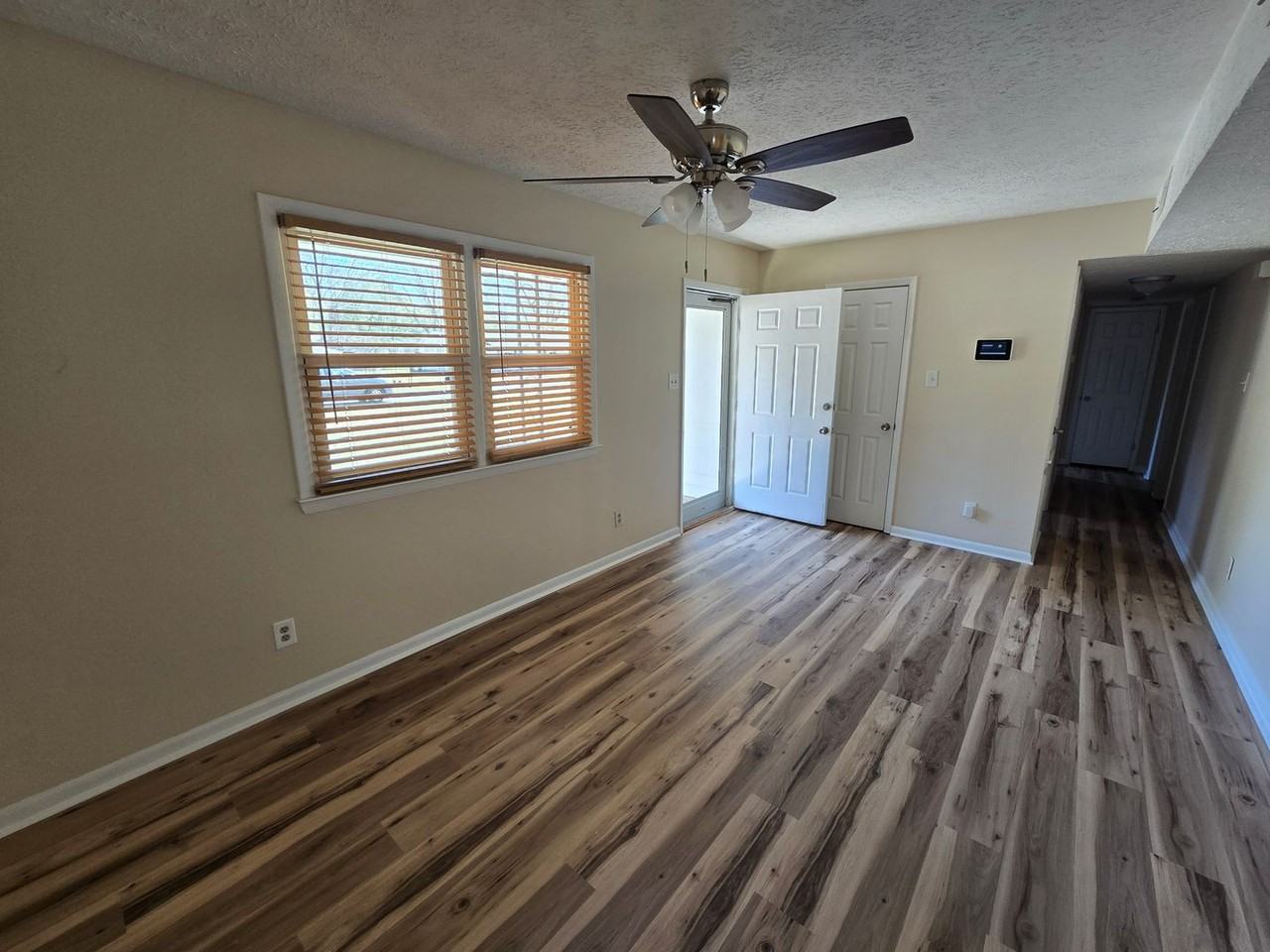 917 Johnson St - Photo 2 of 16