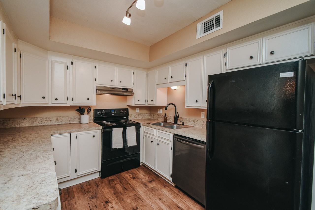 1913 Melrose AveApt B #B - Photo 5 of 11