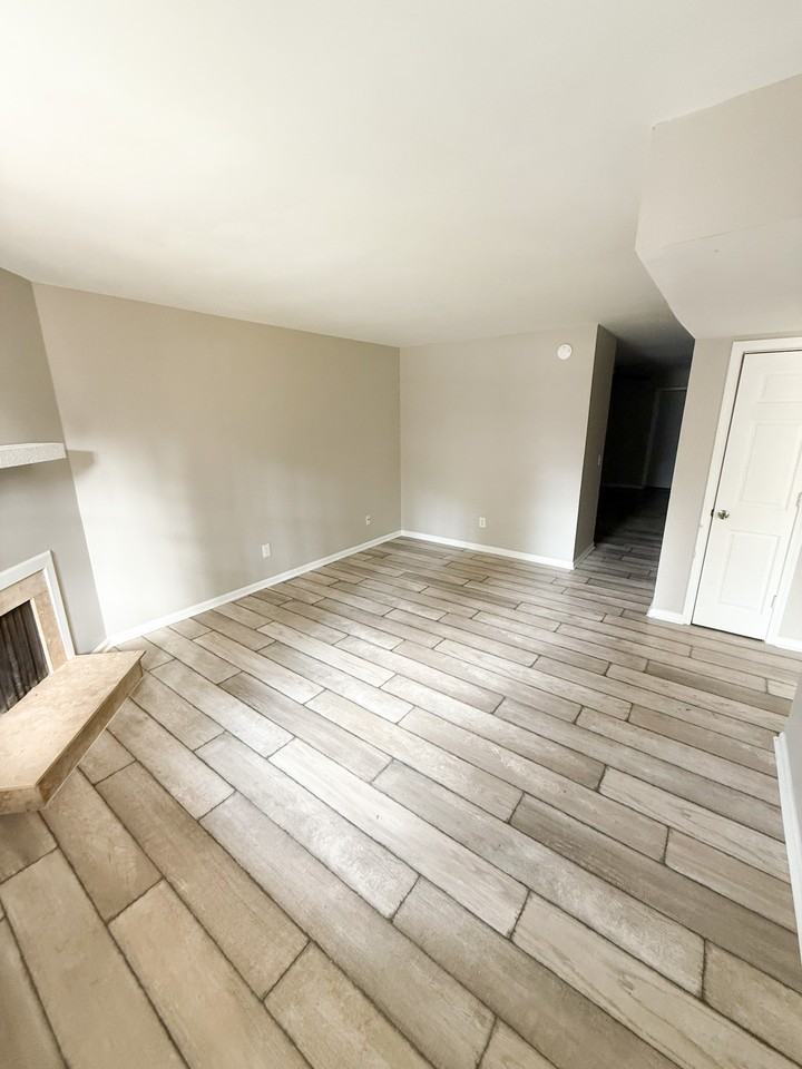 2920 Chatsworth Rd #A - Photo 4 of 12
