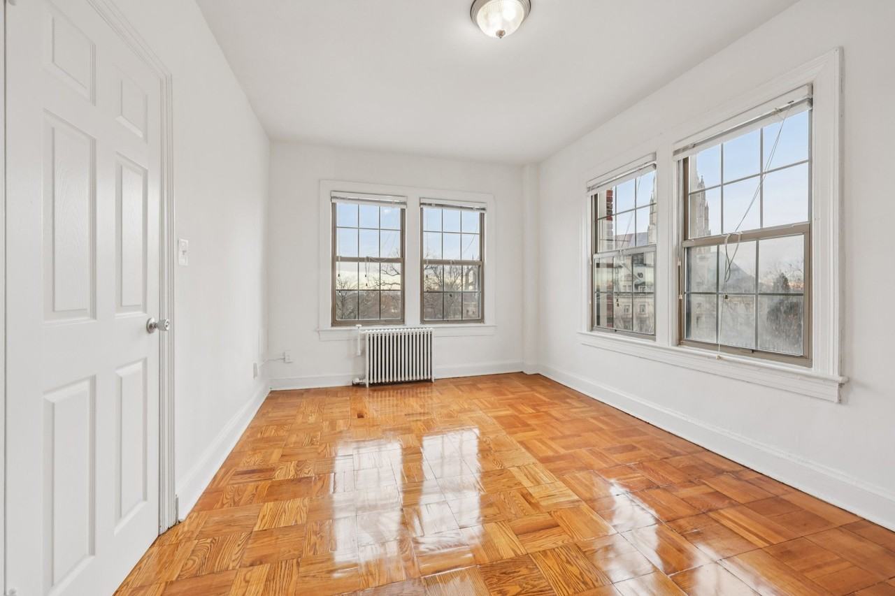 Alto Towers - Photo 2 of 36