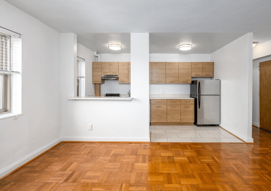 Macomb Gardens - Photo 4 of 40