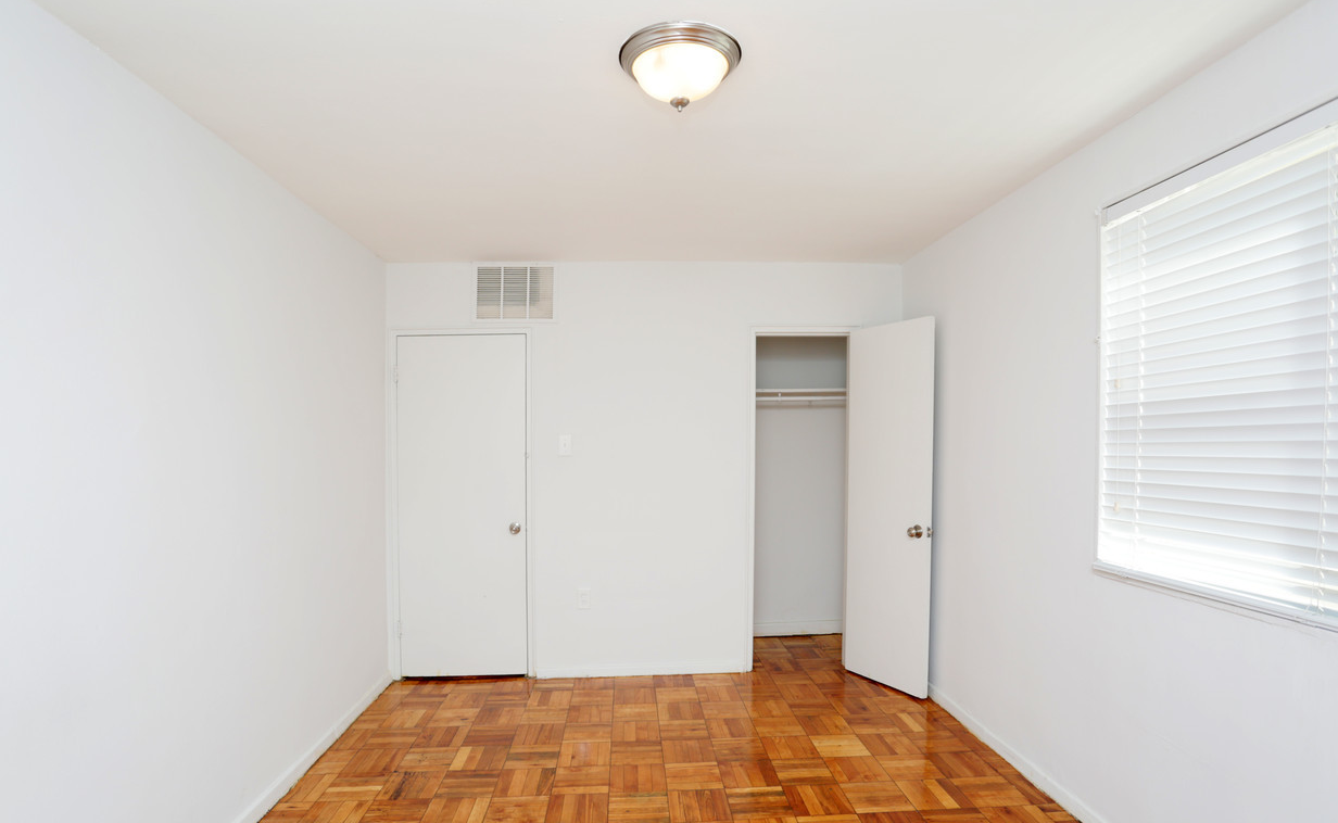 Northwood Gardens - Photo 3 of 14