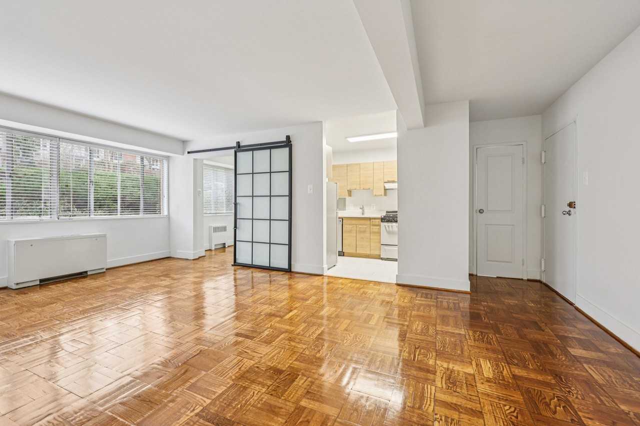 Park Ellison - Photo 3 of 43