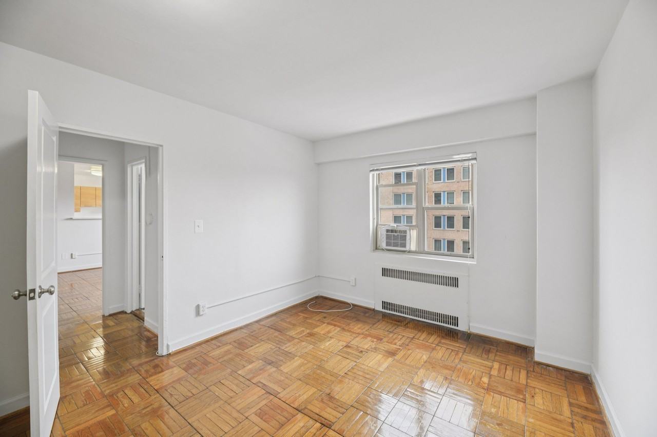 Skyline Towers - Photo 5 of 37