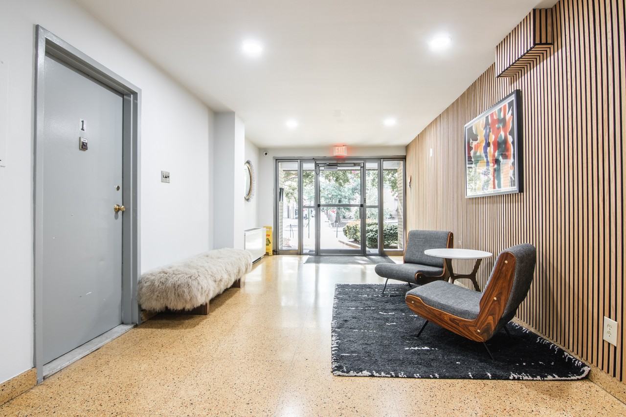 2620 16th Street Apartments - Photo 4 of 32