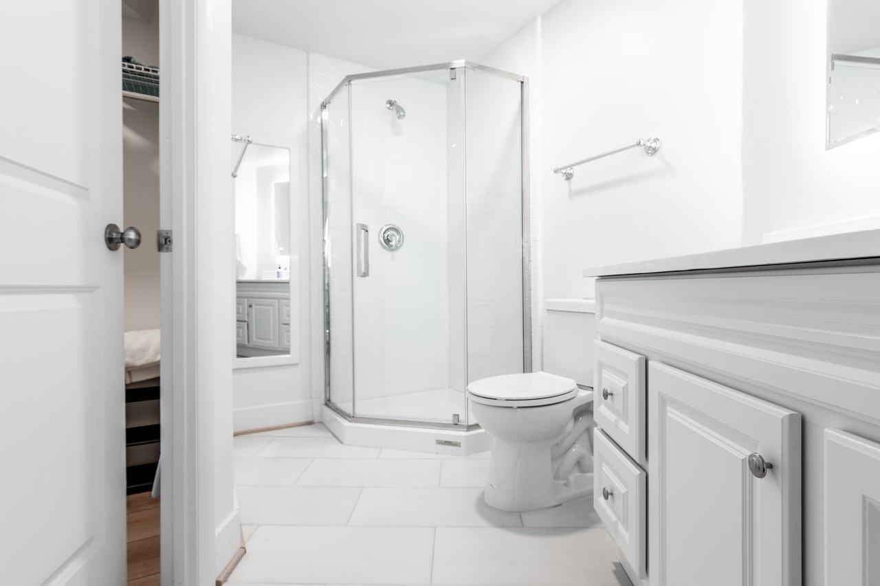 5100 Connecticut Avenue Apartments - Photo 4 of 26