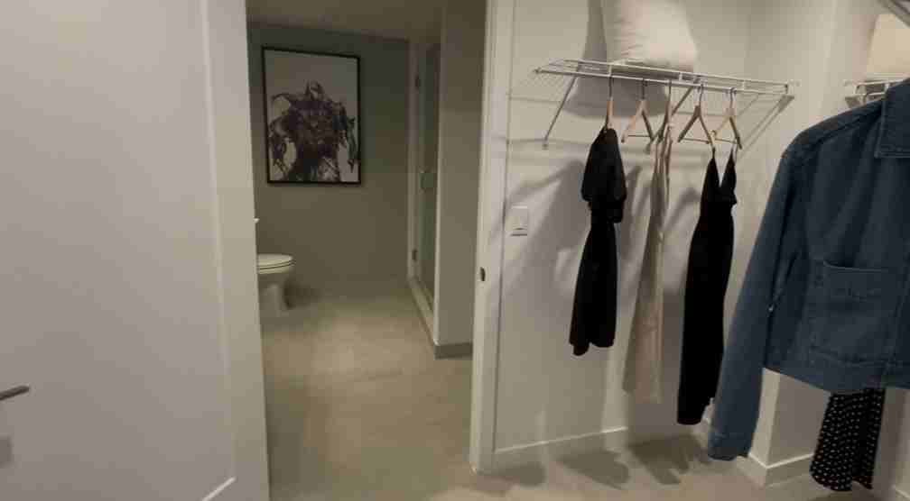 2820 Nw 17th St #702 - Photo 7 of 9