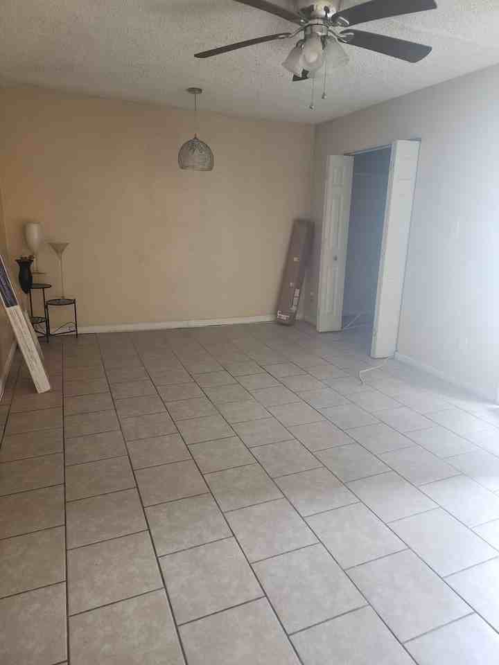 2620 Sunrise Ave - Photo 7 of 15