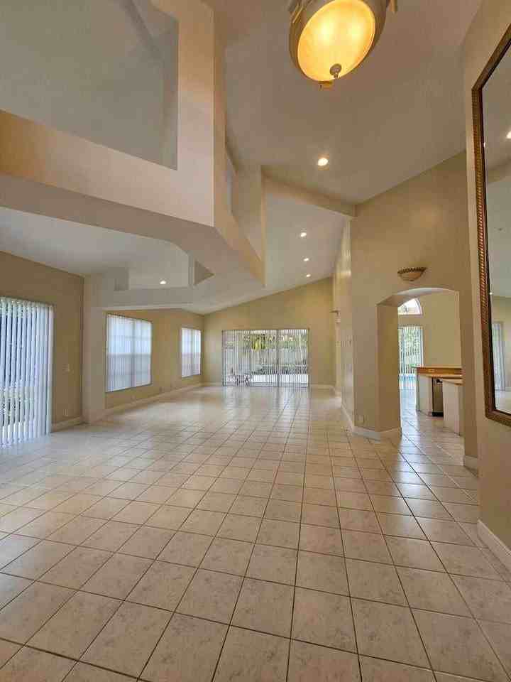 Nw 23rd Rd - Photo 2 of 17