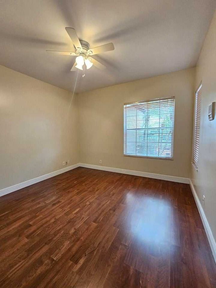 Nw 23rd Rd - Photo 7 of 17