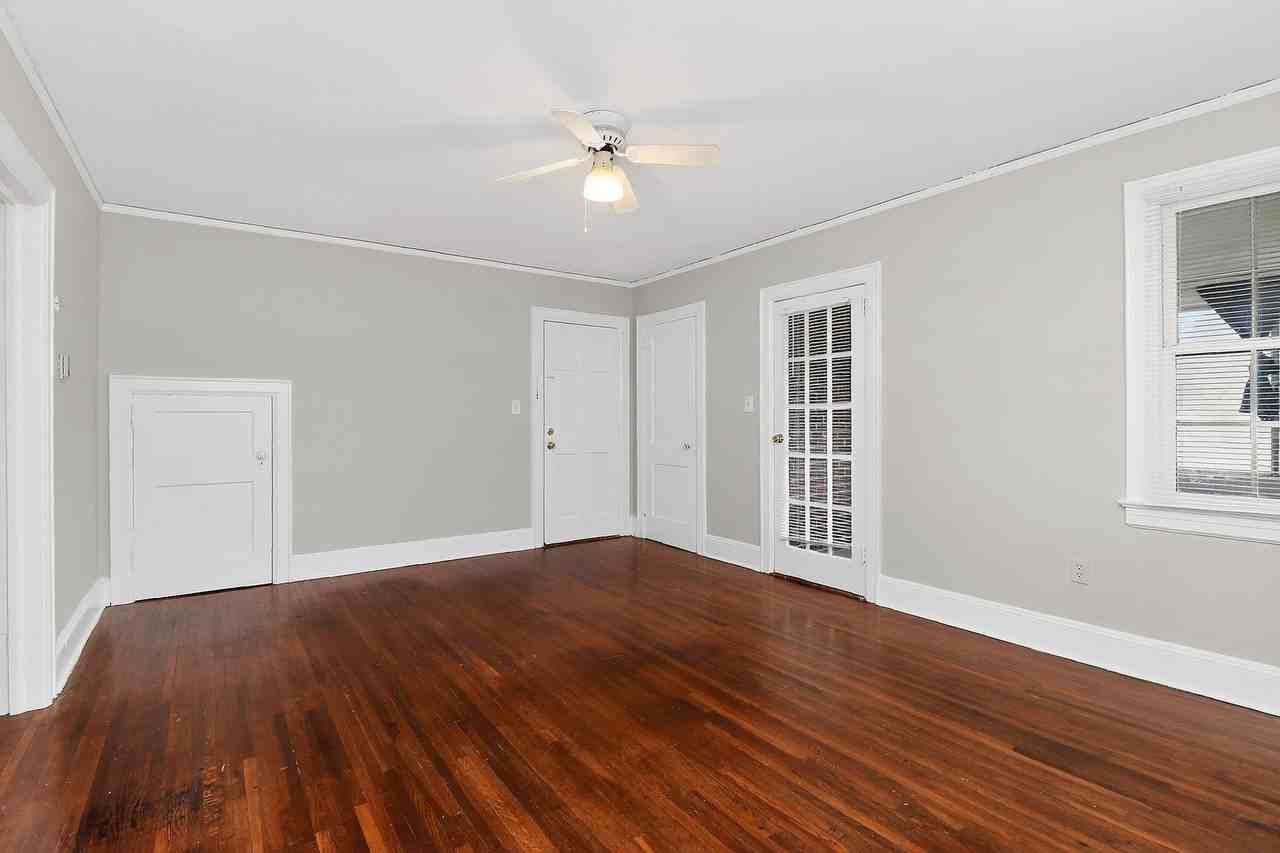 1412 Park Dr - Photo 3 of 19