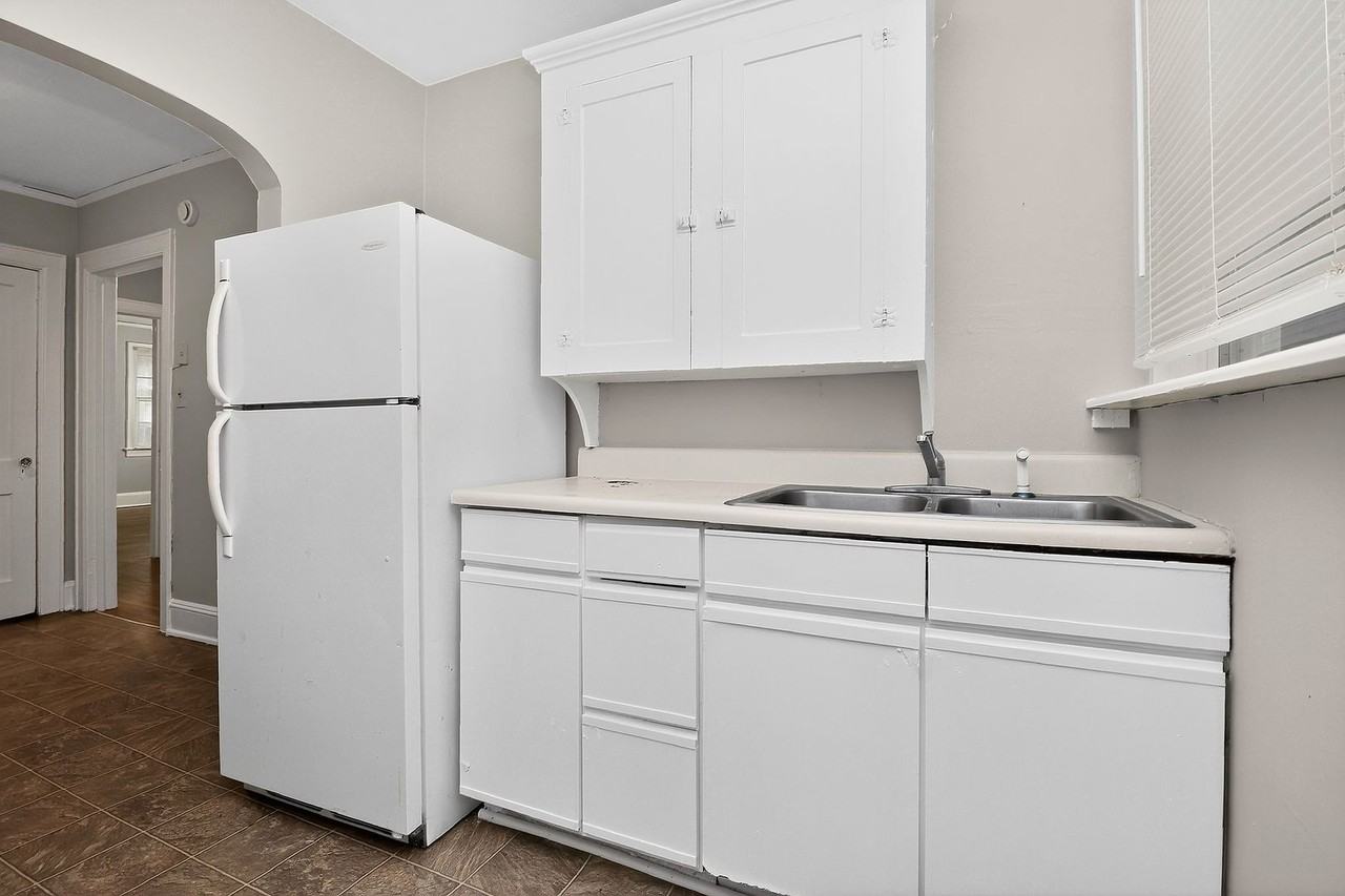 1412 Park Dr - Photo 7 of 19