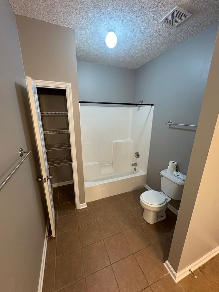 218 Wakefield Way - Photo 5 of 19