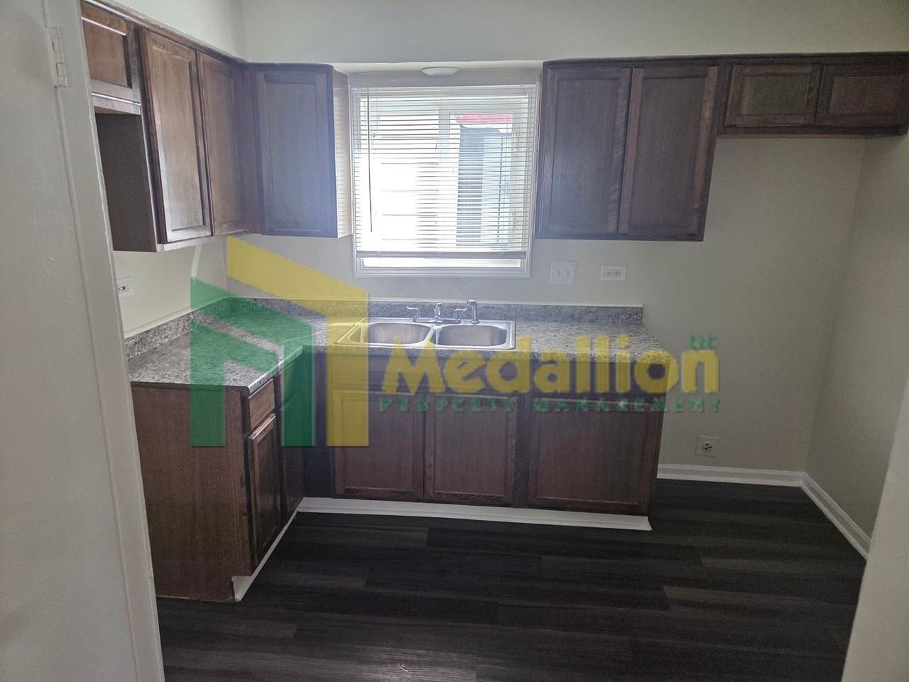 10637 S Cottage Grove Ave - Photo 5 of 22