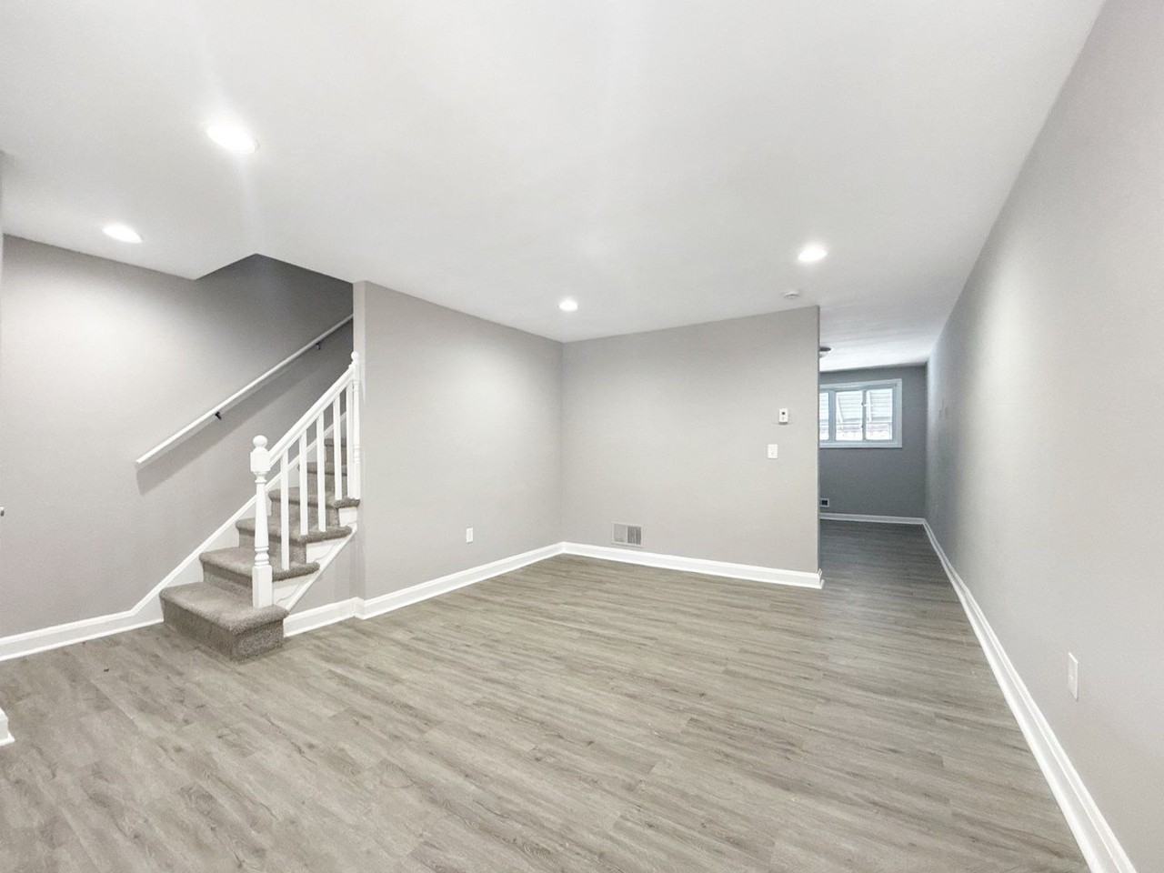 4914 Greencrest Rd - Photo 2 of 18