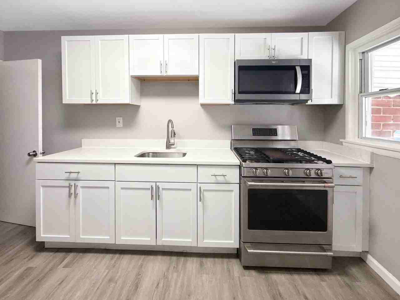 4914 Greencrest Rd - Photo 6 of 18