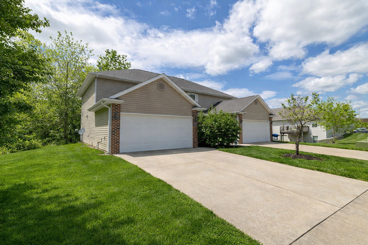 1855 Orie Dr - Photo 2 of 4