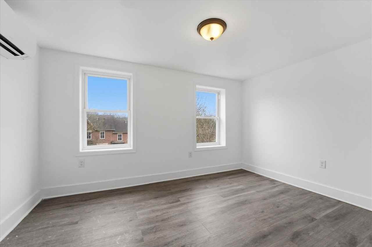 58 E Collom St - Photo 2 of 13