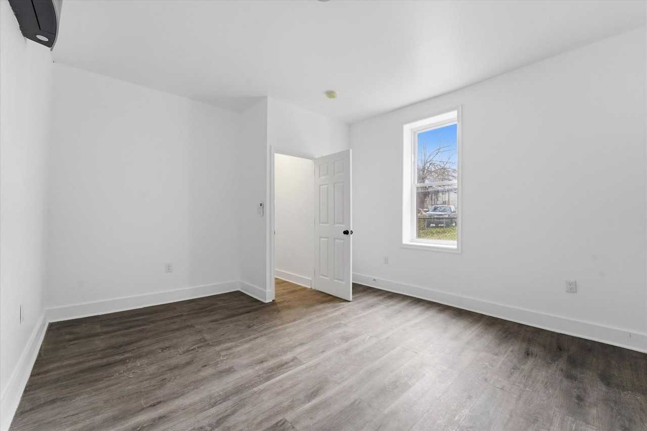 58 E Collom St - Photo 5 of 13