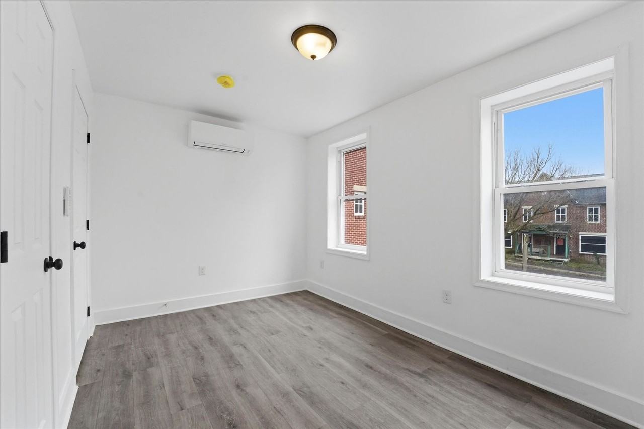 58 E Collom St - Photo 7 of 13