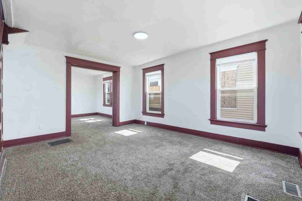 1117 Monroe St - Photo 6 of 26