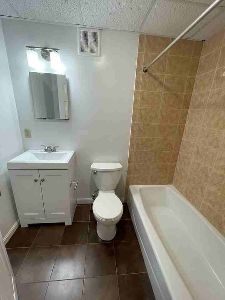 77 Park Dr - Photo 2 of 8