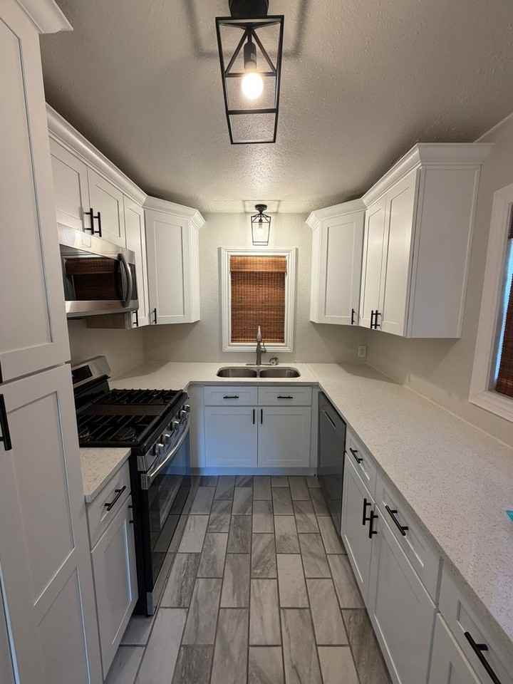 809 Pate St - Photo 6 of 20