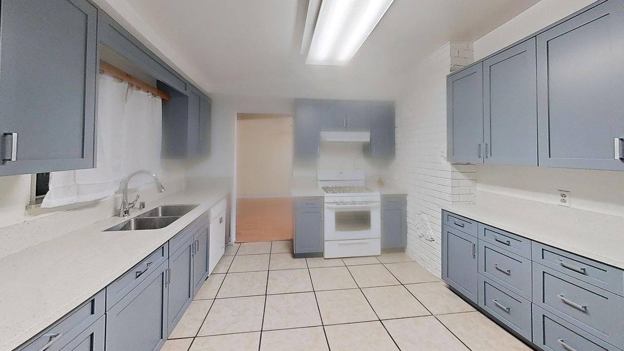 38849 Yucca Tree St - Photo 6 of 16