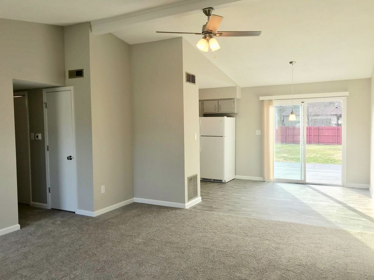 1366 Countryside Dr - Photo 5 of 42