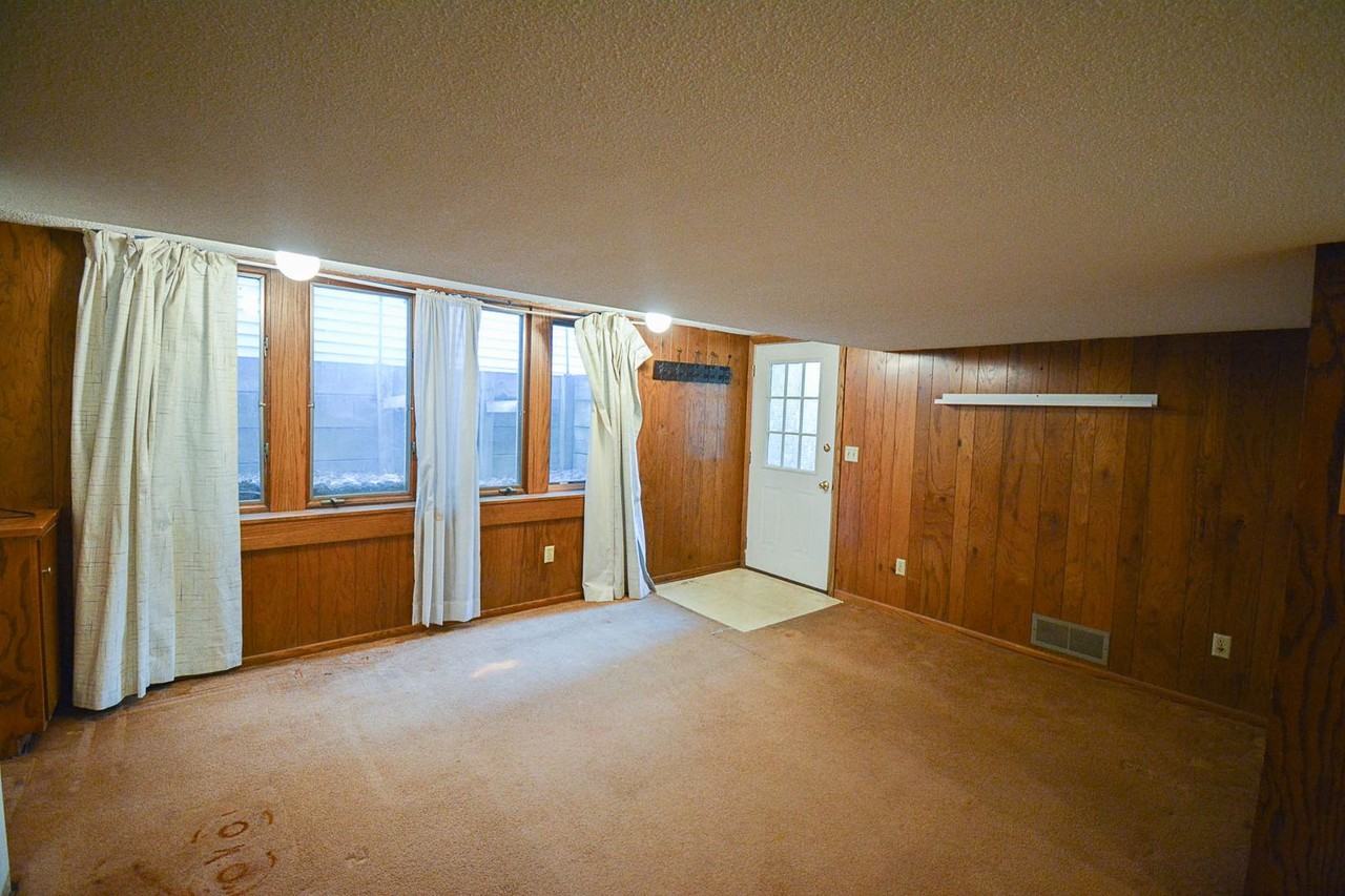 619 2nd St NW - Photo 4 of 30