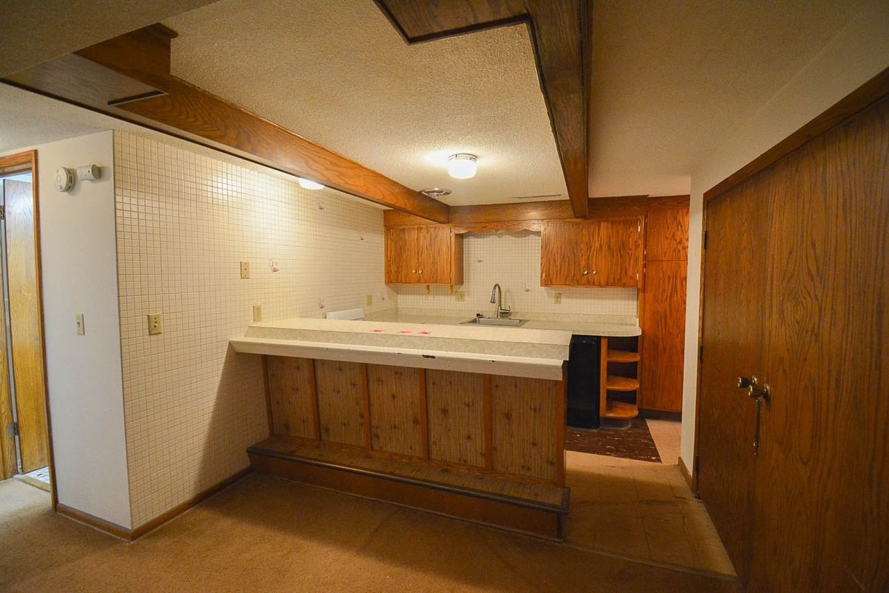 619 2nd St NW - Photo 5 of 30