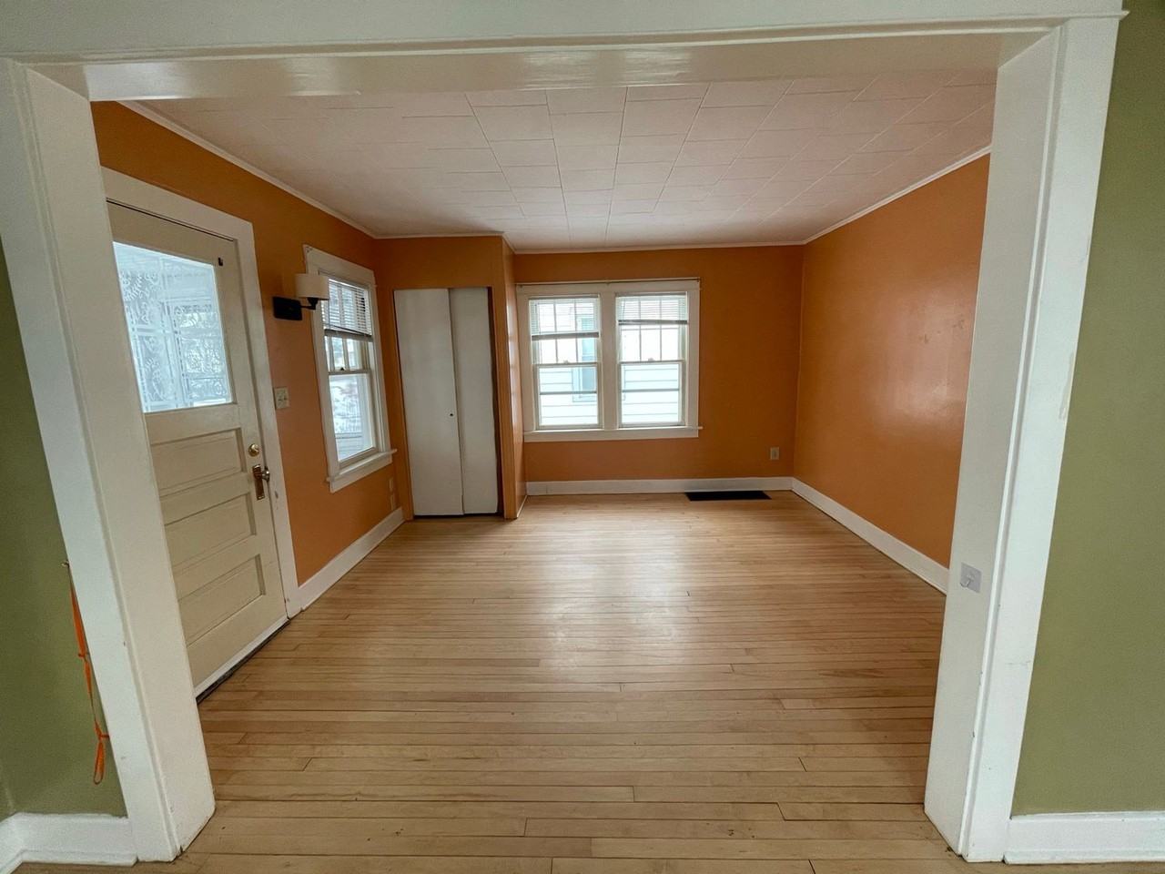 2922 Union St - Photo 4 of 24