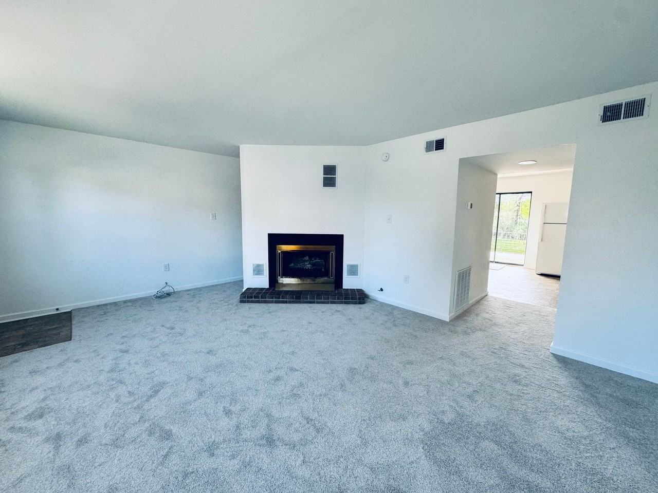 11 Westdale Dr - Photo 3 of 13