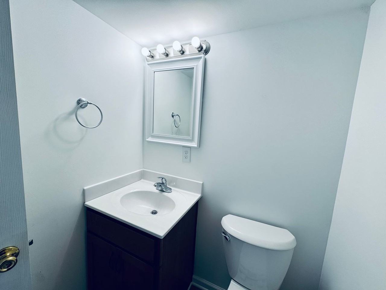 11 Westdale Dr - Photo 4 of 13