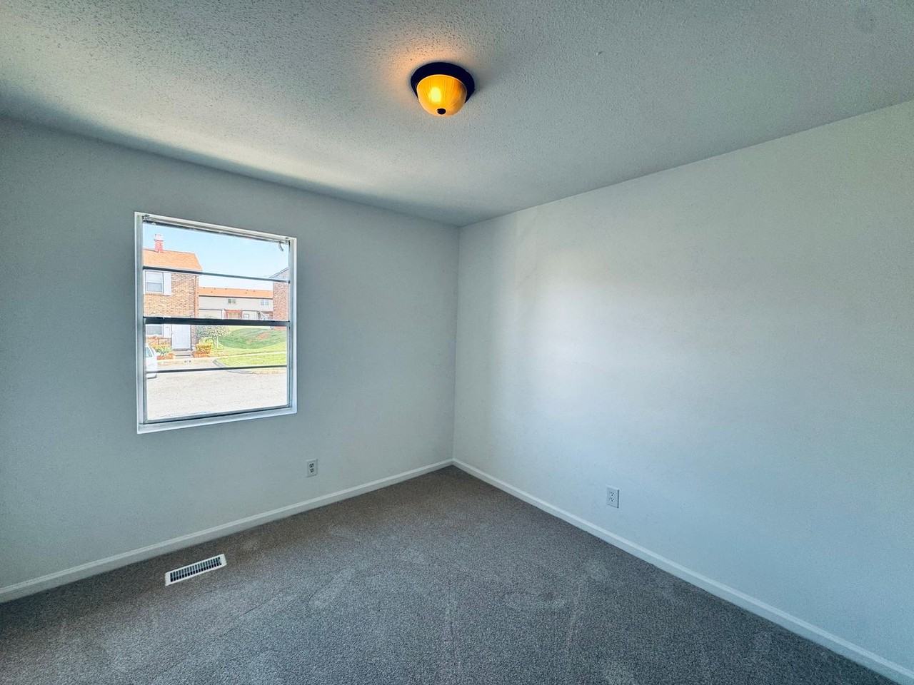 11 Westdale Dr - Photo 7 of 13