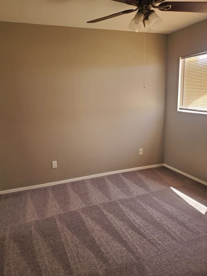 2910 E Muirwood Dr - Photo 2 of 18