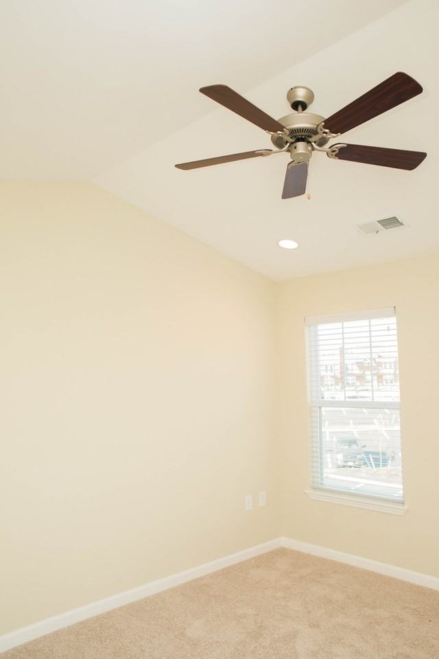1840 Candlewood Ct #208 - Photo 4 of 9