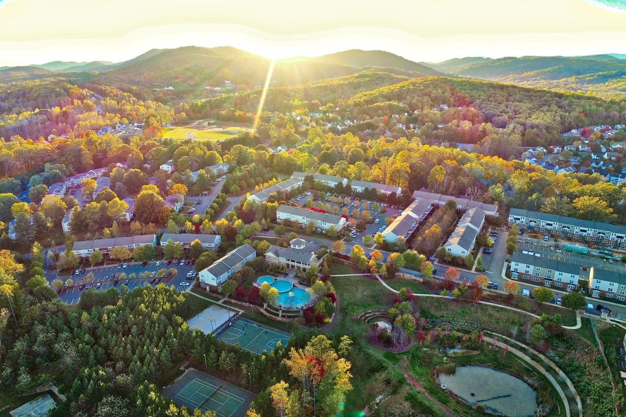 1840 Candlewood Ct #208 - Photo 7 of 9